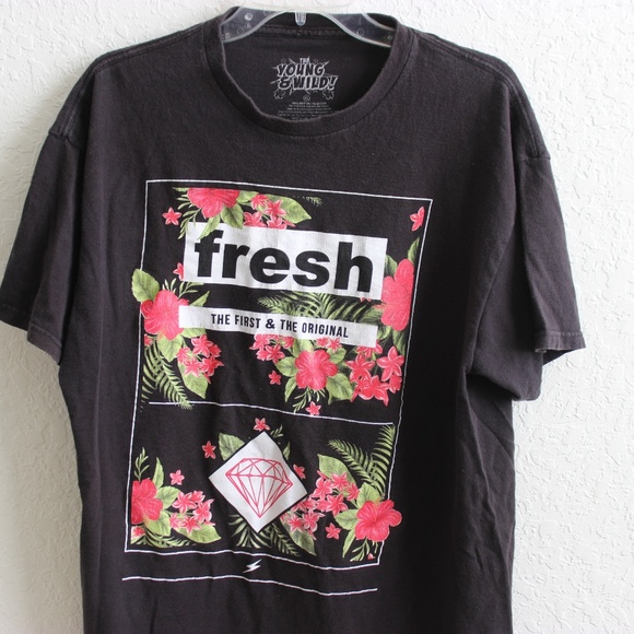 Bulk of T-Shirts - Picture 4 of 8